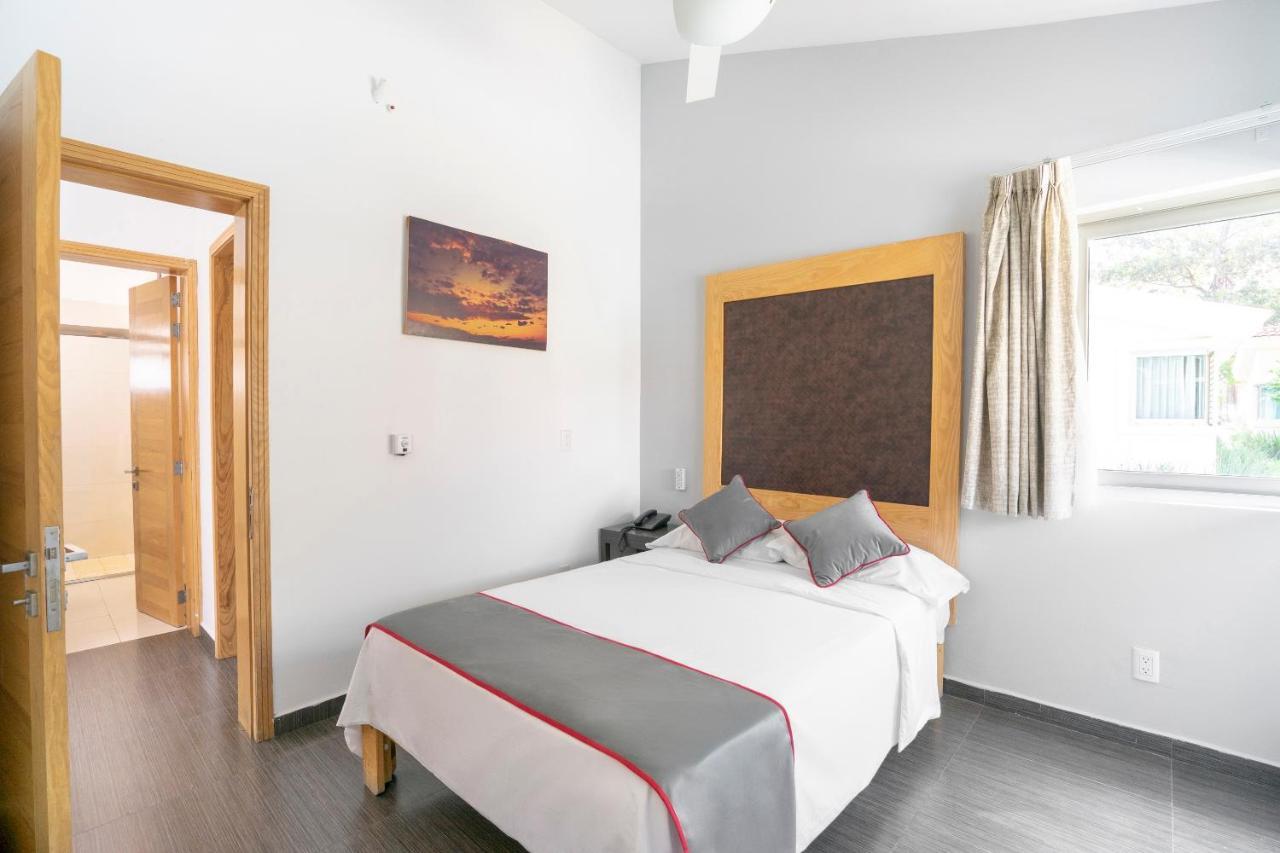 Collection O Luna Aqua Villas,Tala,Rio Escondido Εξωτερικό φωτογραφία